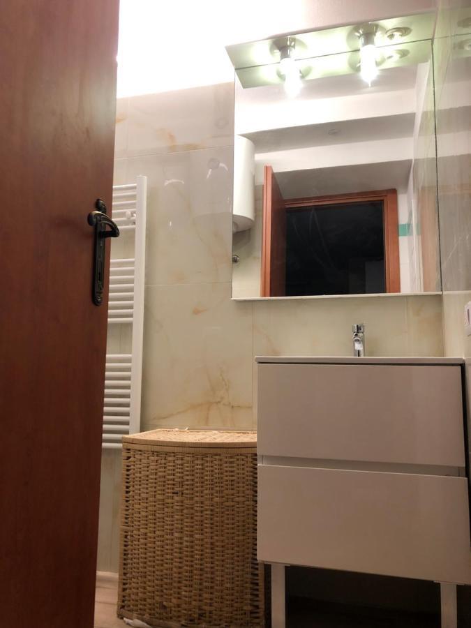 Arenada Private Rooms And Apartment Sud 卡利亚里 外观 照片