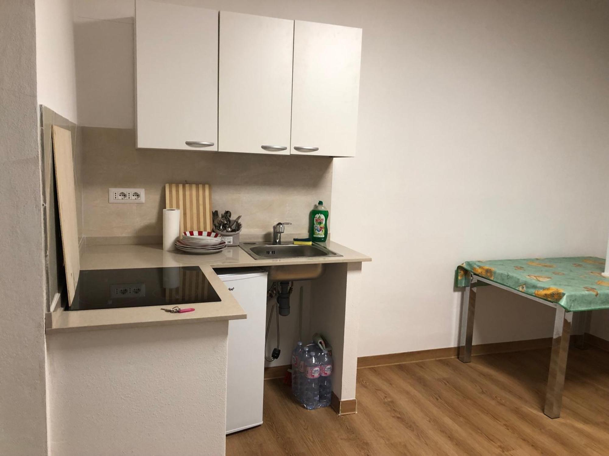 Arenada Private Rooms And Apartment Sud 卡利亚里 外观 照片
