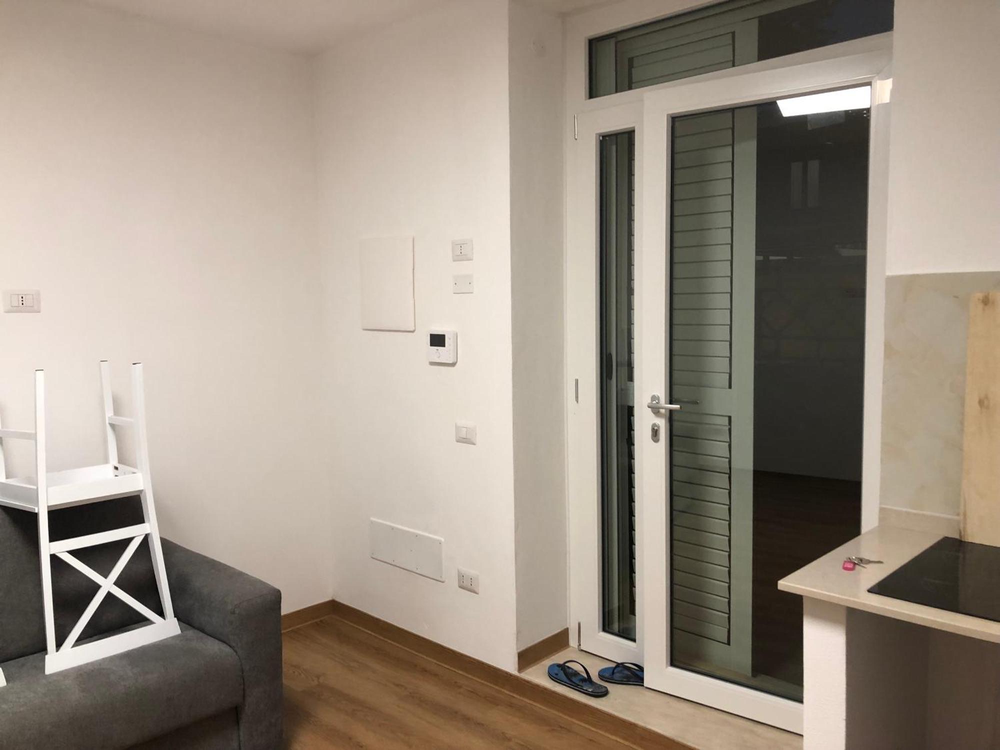 Arenada Private Rooms And Apartment Sud 卡利亚里 外观 照片